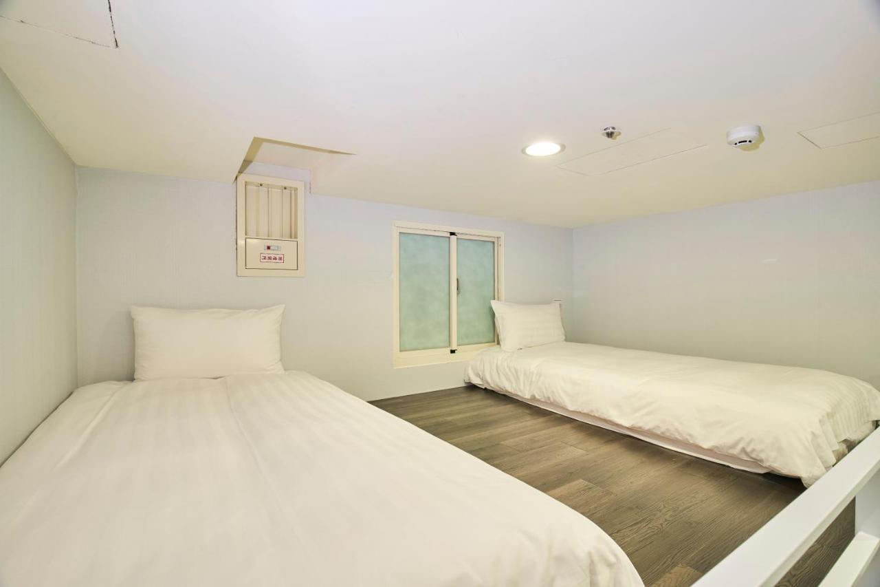 Place‧X Hotel Taipei Dış mekan fotoğraf